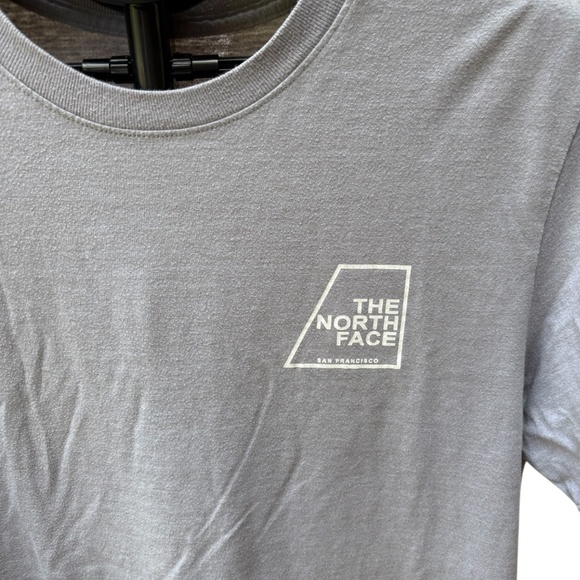 Men's Large - The North Face Short Sleeve Light Gray T-Shirt - Picture 3 of 8